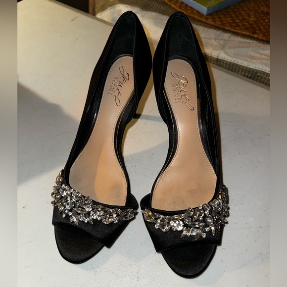 Jewel Badgley Mischka | Melvina Crystal Embellished Half d'Orsay Pump - Picture 2 of 5